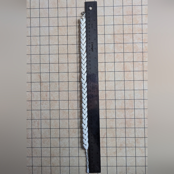 3 for $30 - 80s era vintage white link necklace - Picture 8 of 8